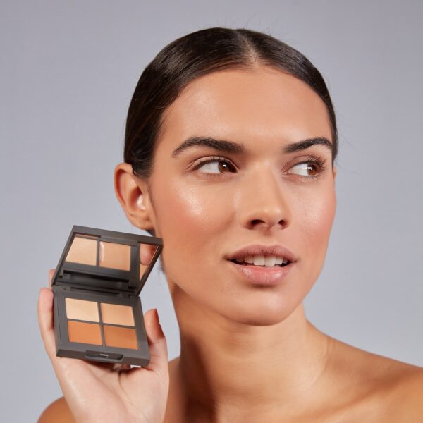 Contour-Palette-Model-min_www.alixavien.com.co