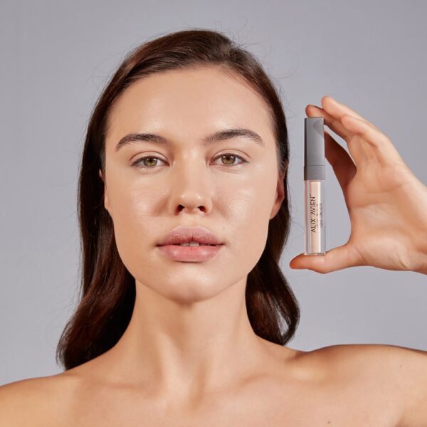 Liquid-Concealer-Consept-1-min_www.alixavien.com.co